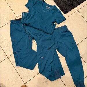 Grey's Anatomy Aqua Scrub Set